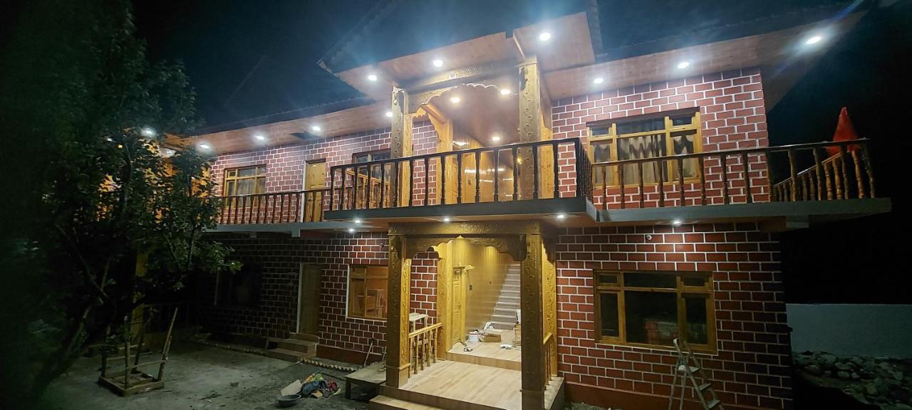 Hotel Royal Hillcrest Harsil Buitenkant foto